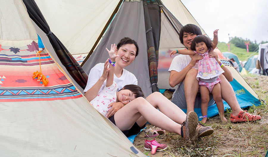 土曜日は「LOGOS