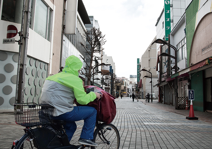 荷物と、自転車