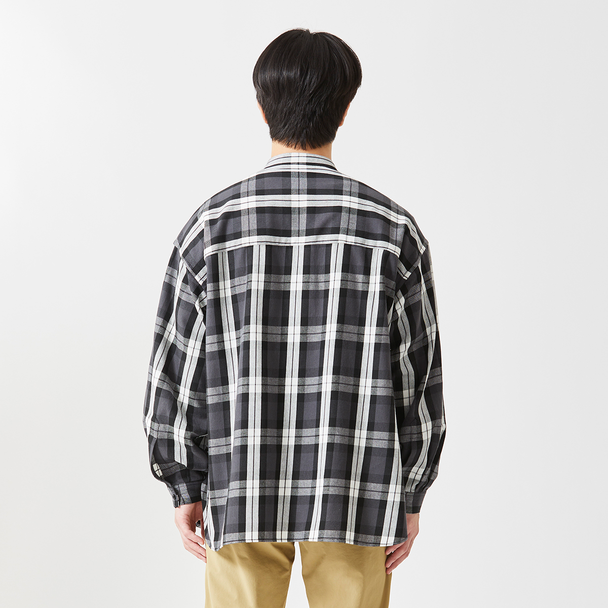 身長：178cm　着用サイズ：L