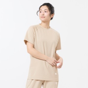 身長：164 cm　着用サイズ：M