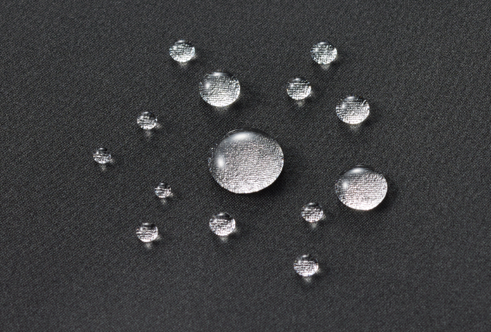 高耐水性能（耐水圧10,000mm）