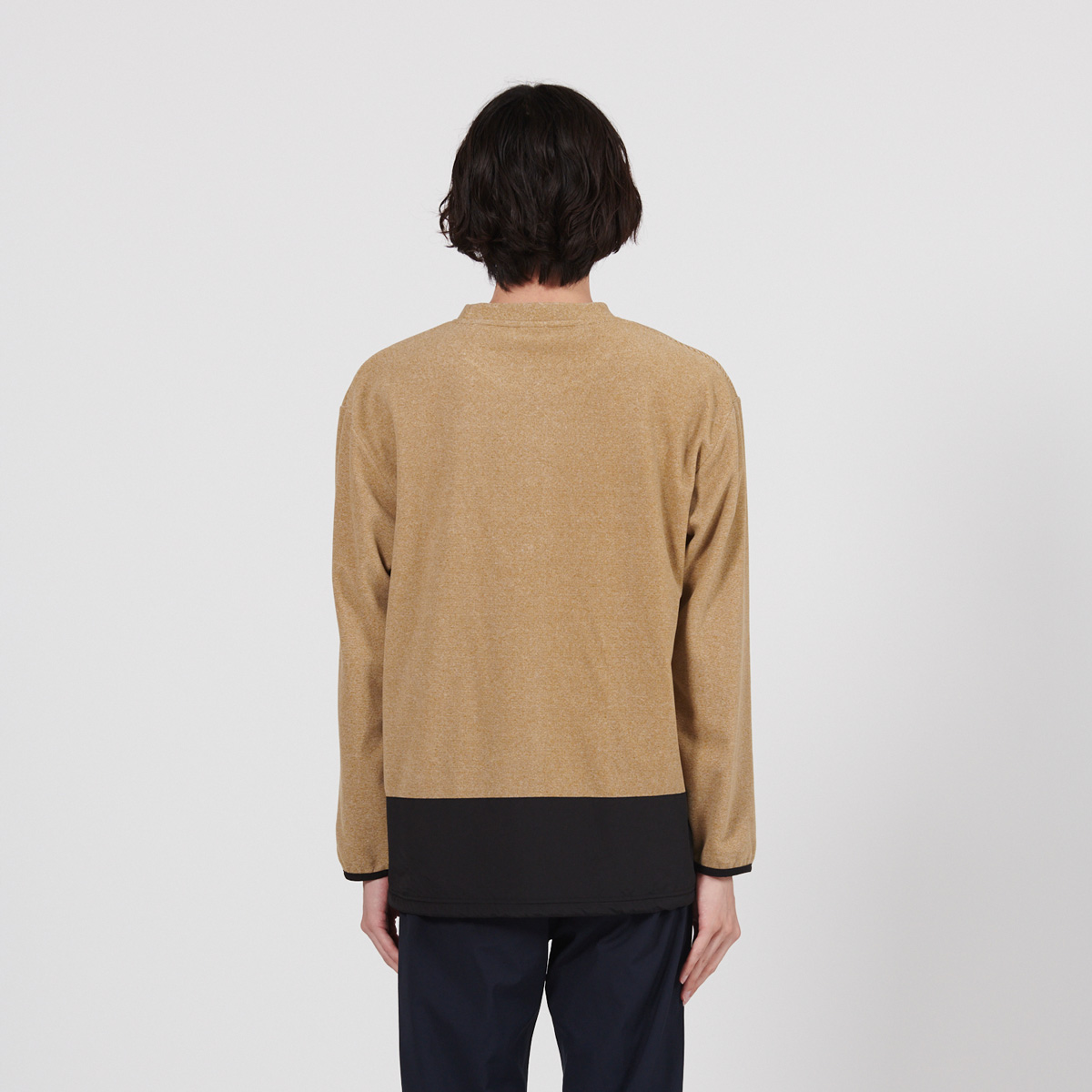 ハイブリッドプルオーバー トップス