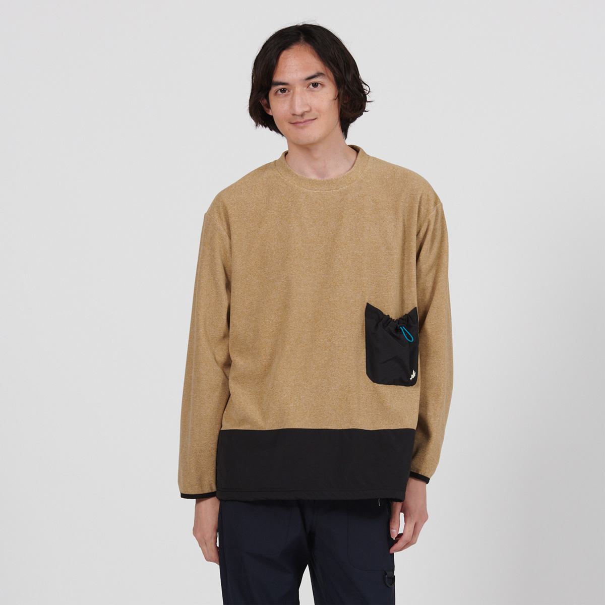 ハイブリッドプルオーバー トップス