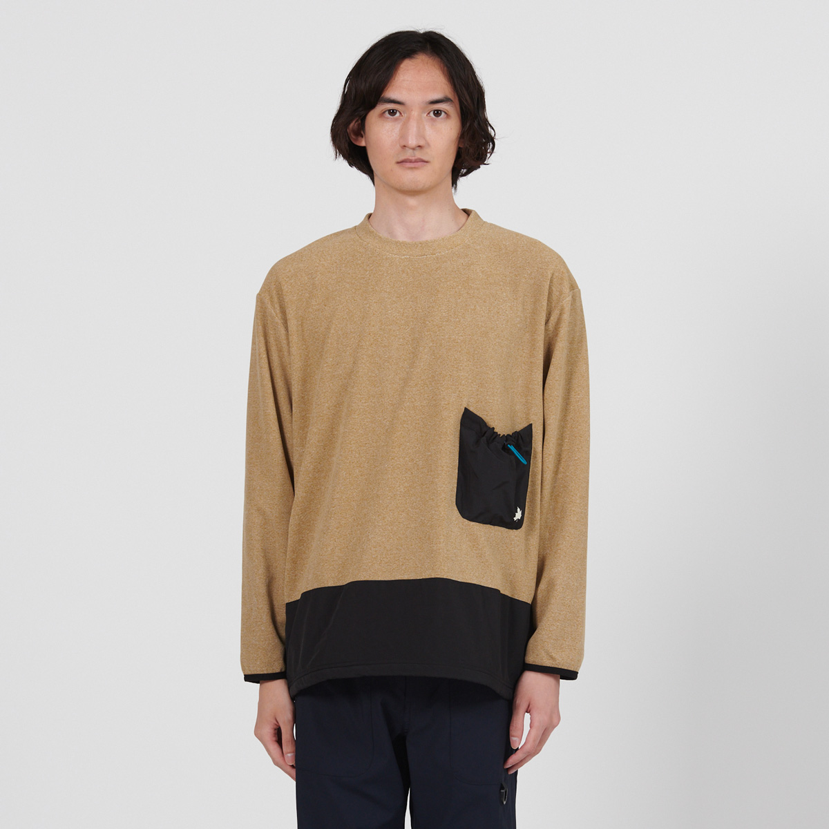 ハイブリッドプルオーバー トップス