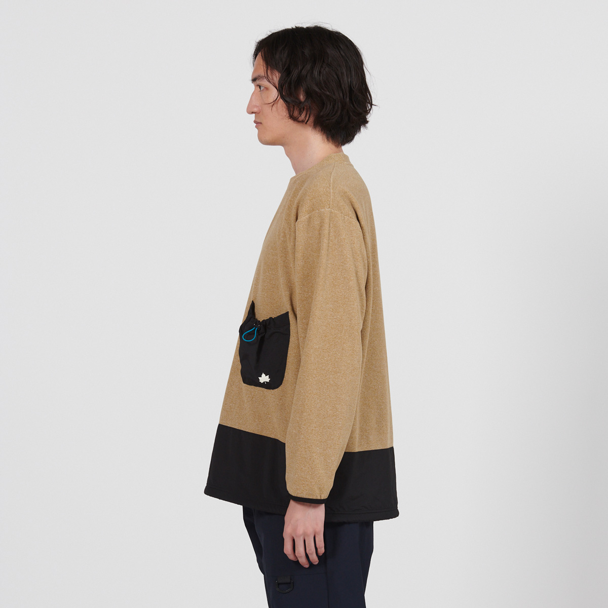 ハイブリッドプルオーバー トップス