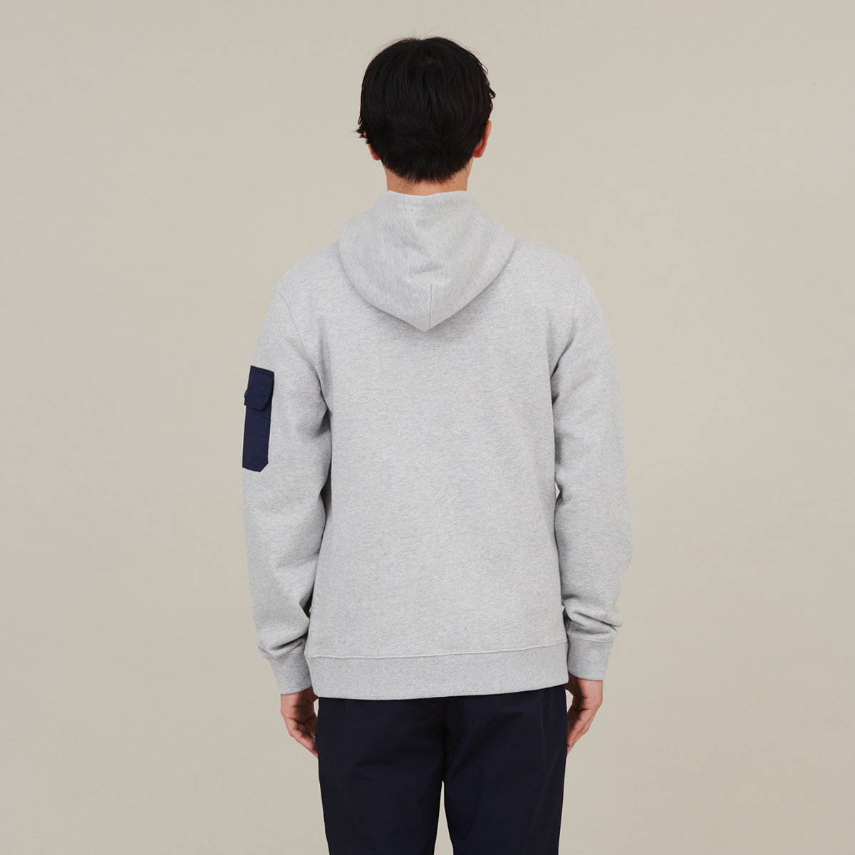 身長：182cm　着用サイズ：L