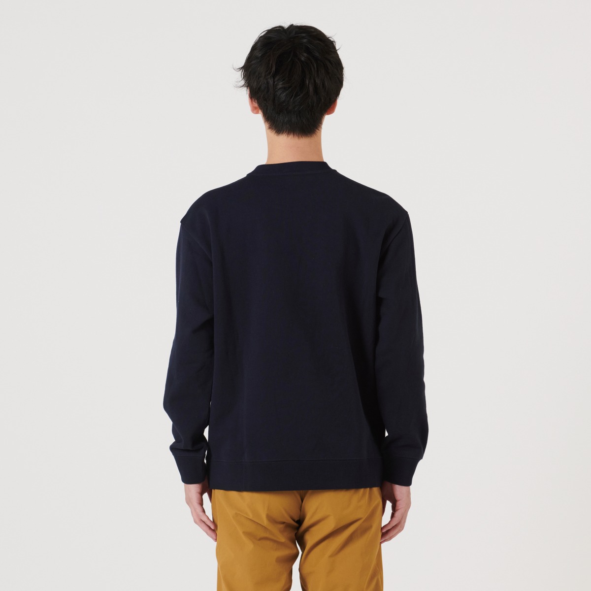 身長：183cm　着用サイズ：L