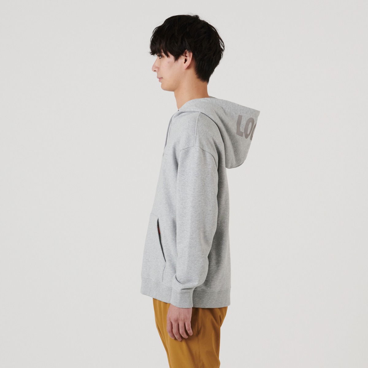 身長：183cm　着用サイズ：L