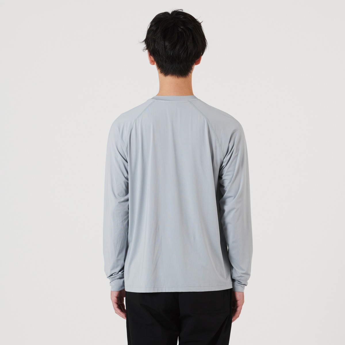 身長：183cm　着用サイズ：L