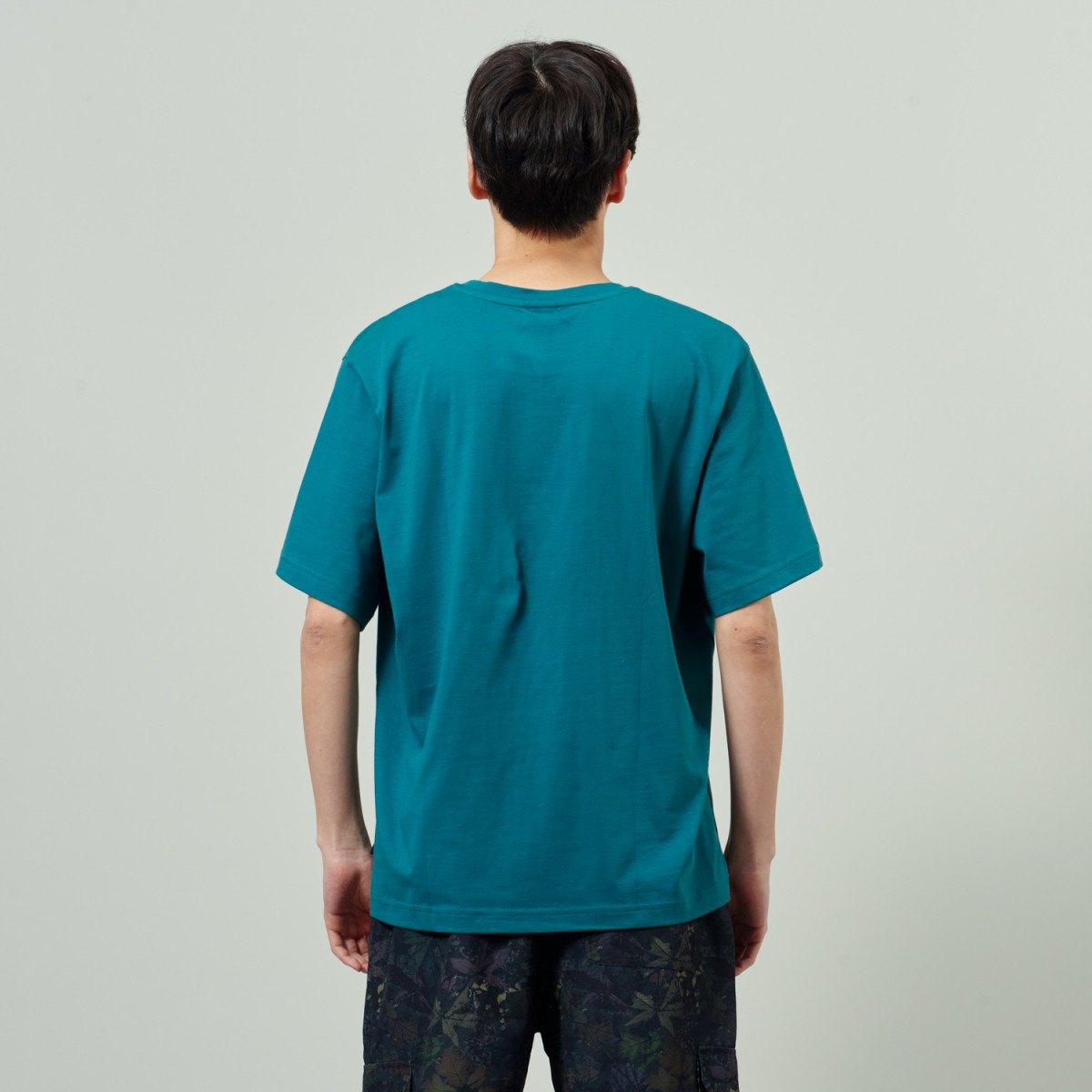 身長：180cm　着用サイズ：L