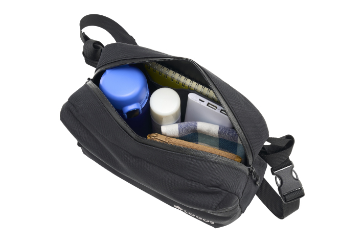 コンパクトでも使いやすい10L容量