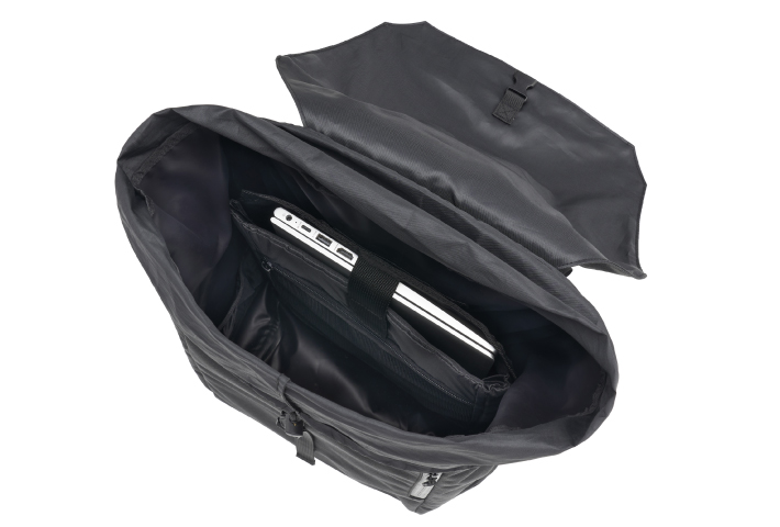 15インチ対応PCスリーブ付き