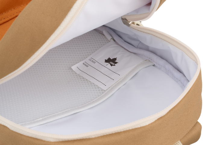 名前が書けるネームタグ付き