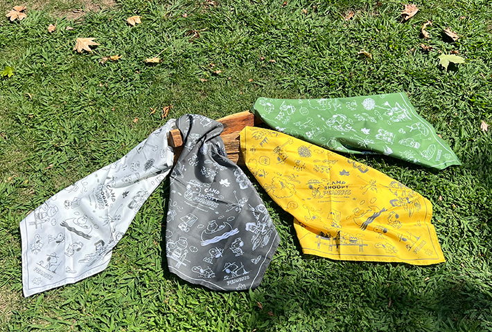 日常やアウトドアシーンのおともに! マルチに使えるバンダナ【CAMP with SNOOPY】