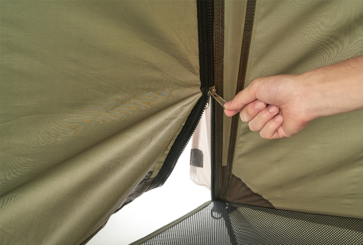 ファスナーの開閉だけの簡単LINK!