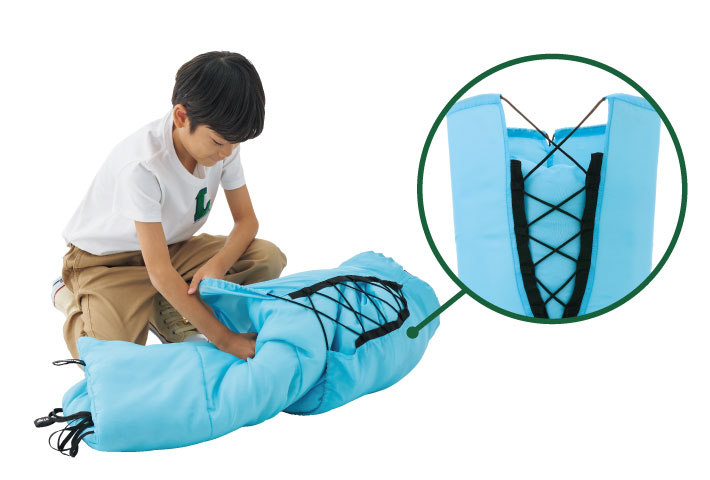 押し込むだけで収納完了！レース式収納袋付き