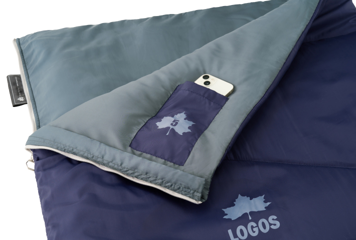 スマホが入る内ポケット付き