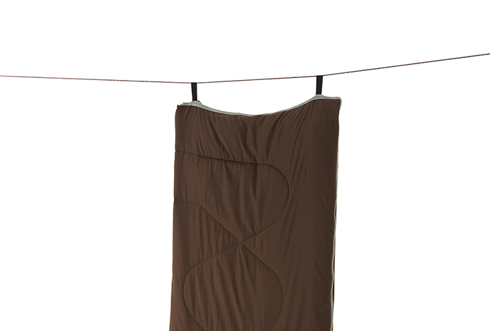 ハンガーループ付き