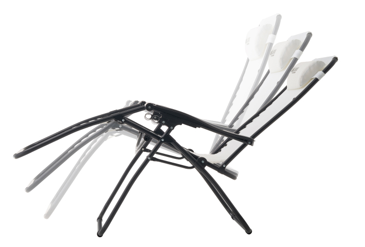 背もたれは無段階調整が可能