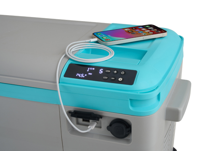 スマホ充電OK！外部機器への充電可能