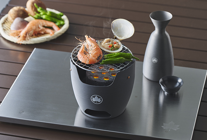 A mini kamado like a brazier that creates your own special moments.