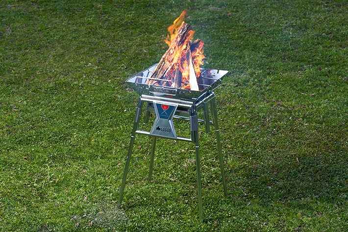 BBQ、鍋料理、串焼きもできる!カスタム可能なスタンド式たき火台。