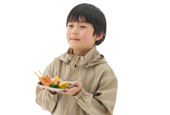 軽量で持ち運びやすいアウトドア食器