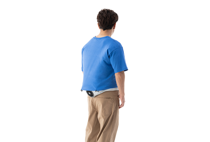 フックで服の被りを防ぐ