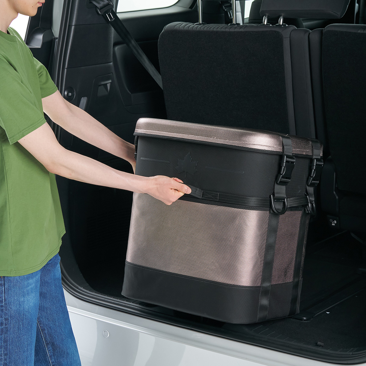 【1月29日発売開始予定】ハイパー氷点下クールボックス・スリップリッド 40 保冷・保温グッズ