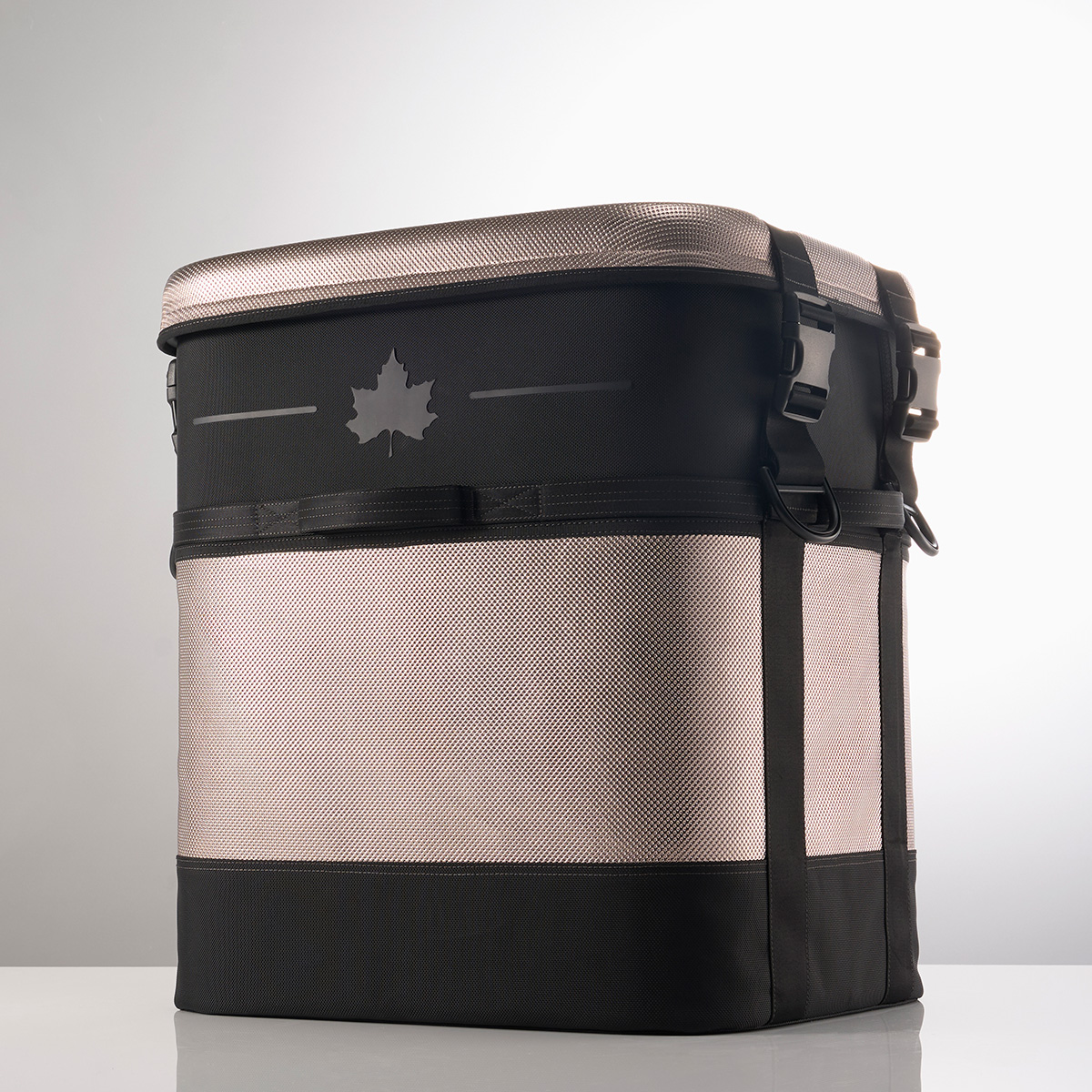 【1月29日発売開始予定】ハイパー氷点下クールボックス・スリップリッド 40 保冷・保温グッズ