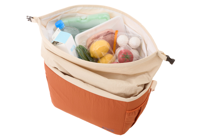 内側生地には抗菌加工