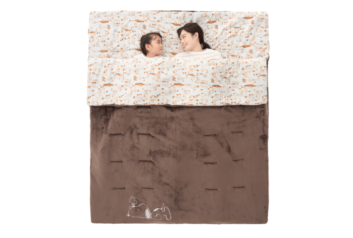 同品番の寝袋と連結可能