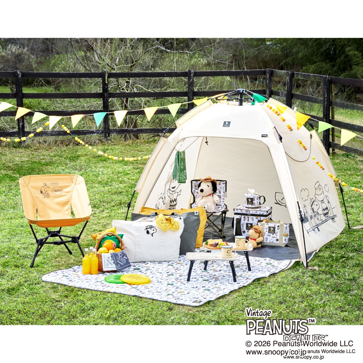 SNOOPY 四つ折りクッション 寝具