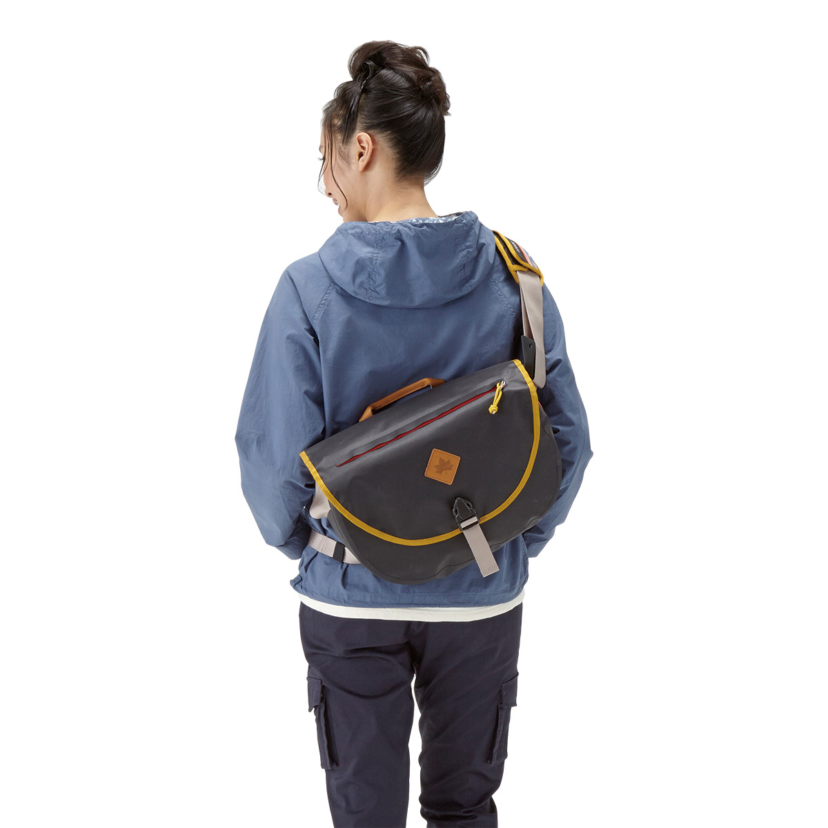 CADVEL SPLASH メッセンジャー バッグ