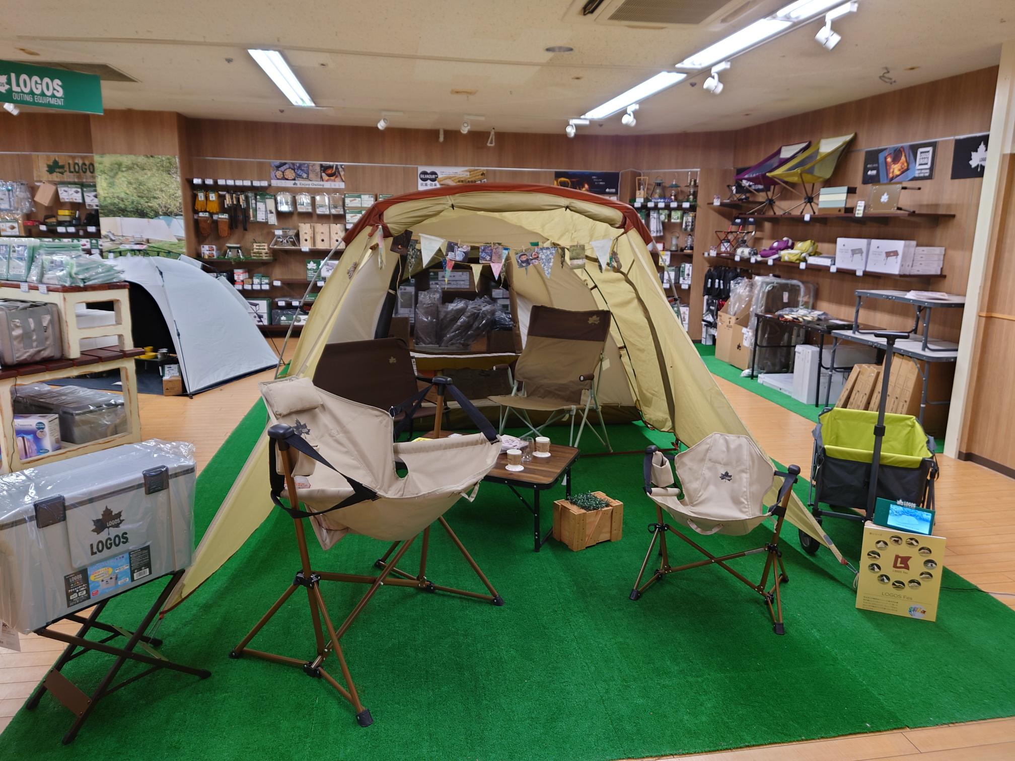 LOGOS PRIMARY CORNER 矢尾百貨店 写真