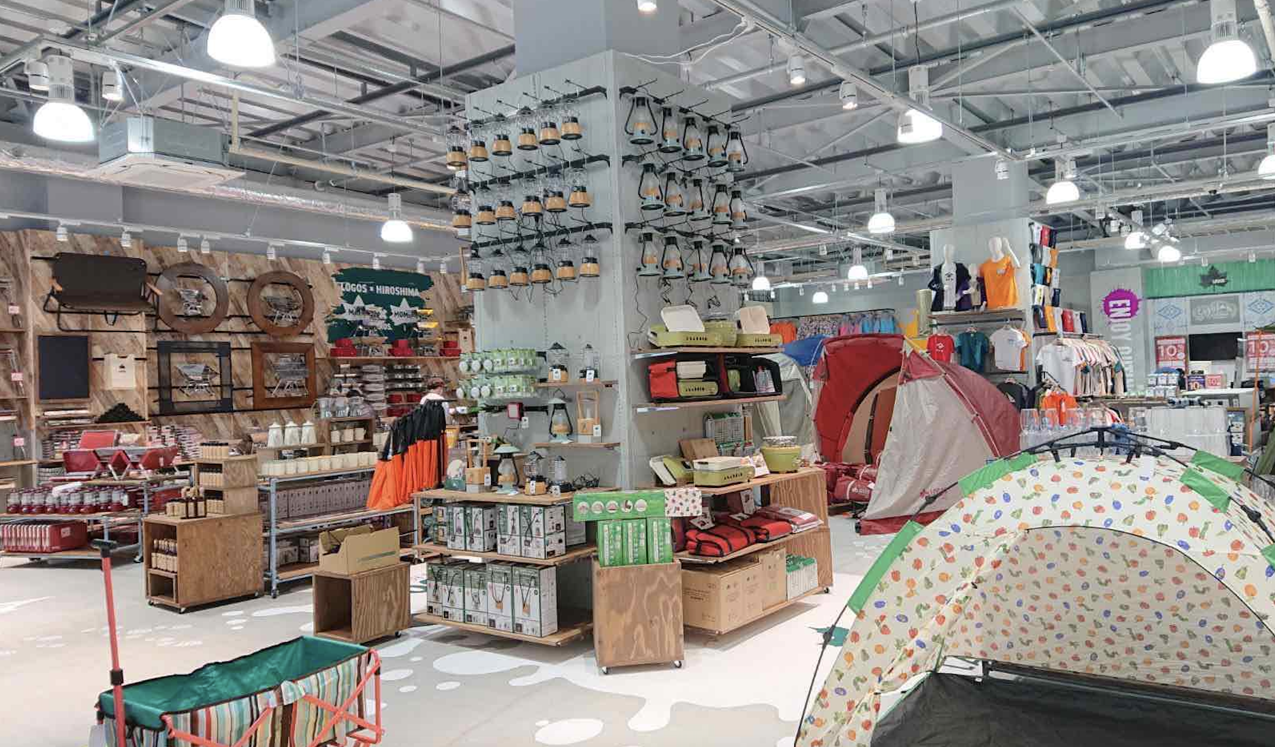 LOGOS SHOP ジ  アウトレット広島店 写真