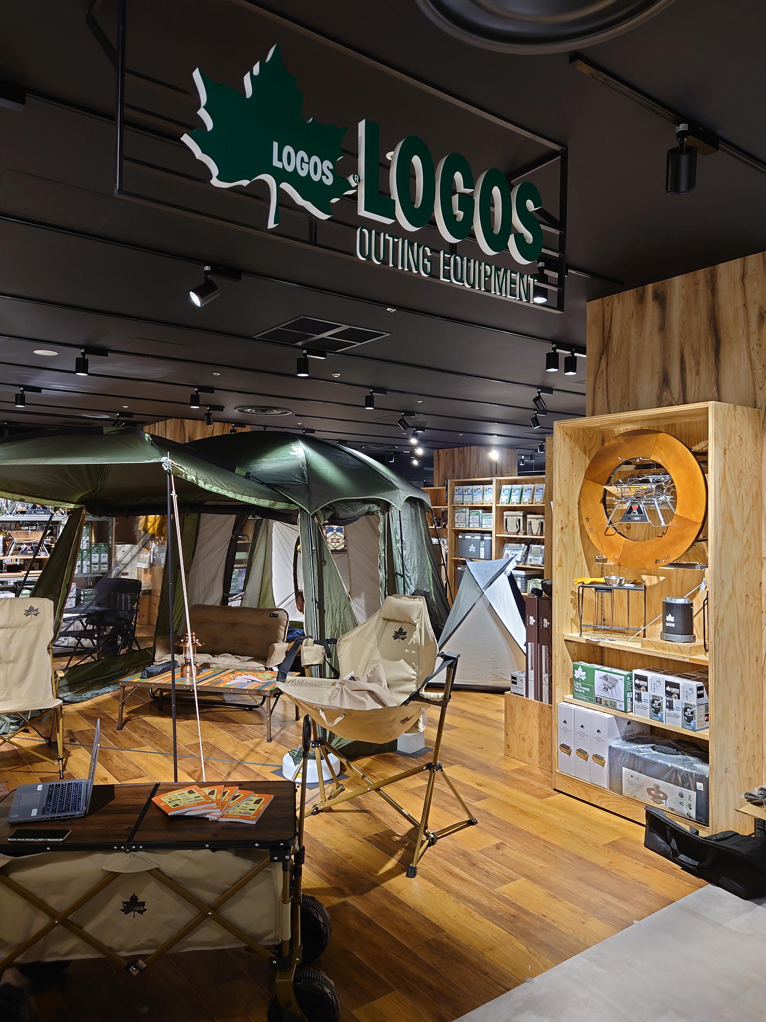 LOGOS STORE アルペンアウトドアーズ 熊本New-S店 写真