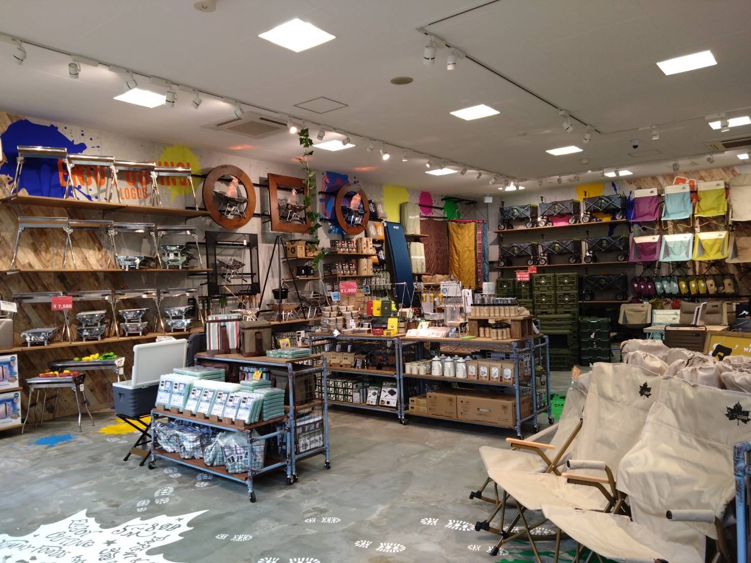 LOGOS SHOP 沖縄アウトレットモールあしびなー店 写真